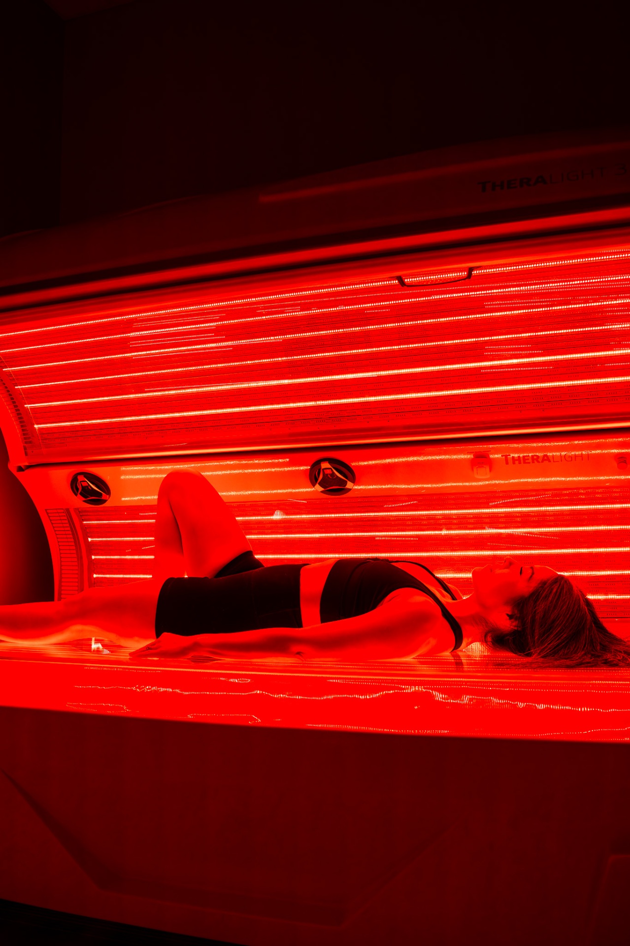 iCRYO Okatie-Bluffton guest preparing for a red light session